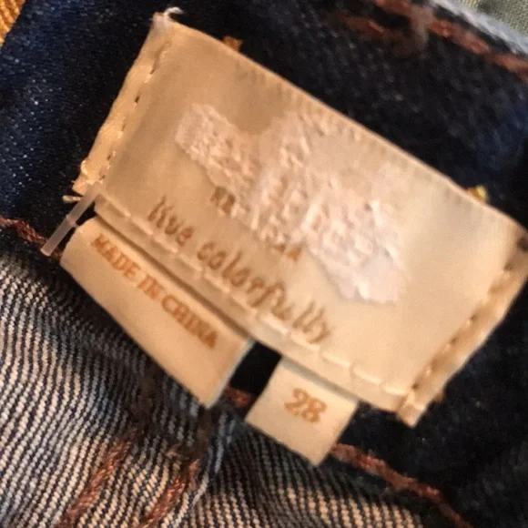 ❤️ (20)ladies size 28 waist embellished crop jeans by Kate spade. Like new - Picture 11 of 16